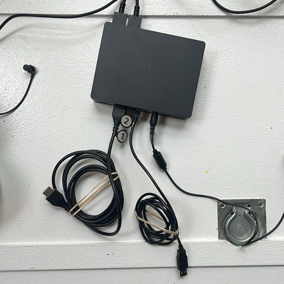 Sony • Playstation (PS) VR virtual game headset - Picture 6 of 9